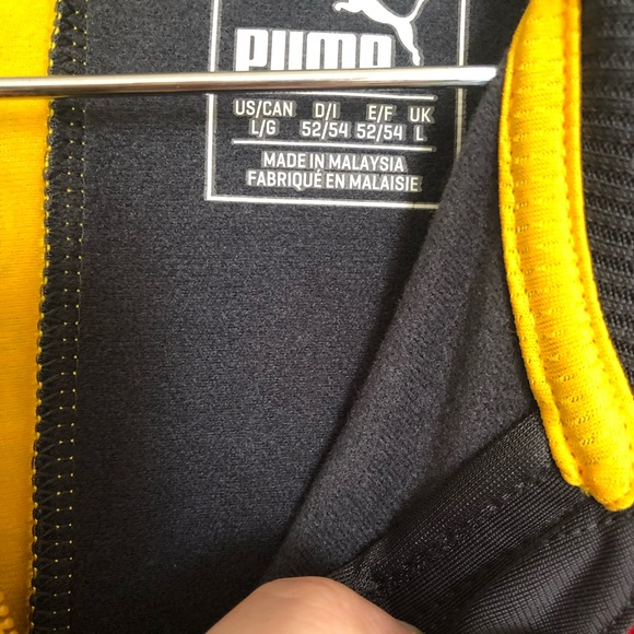 Men’s (unisex) size large Arsenal FC Jackets.❤️ - Picture 3 of 4